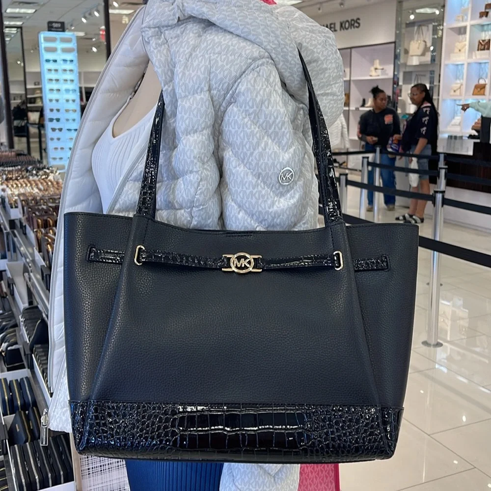 MICHAEL KORS
Reed Large Leather Belted Satchel Shoulder Tote Handbag 
Black - Picture 14 of 16